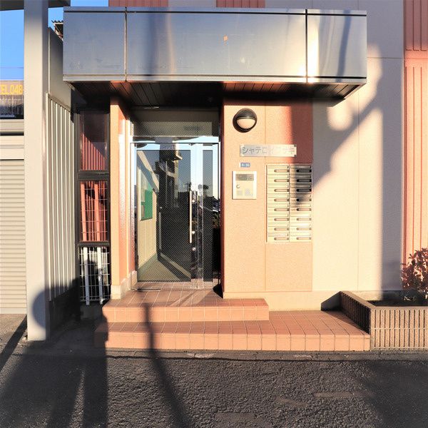 シャテロ イワサキのエントランス