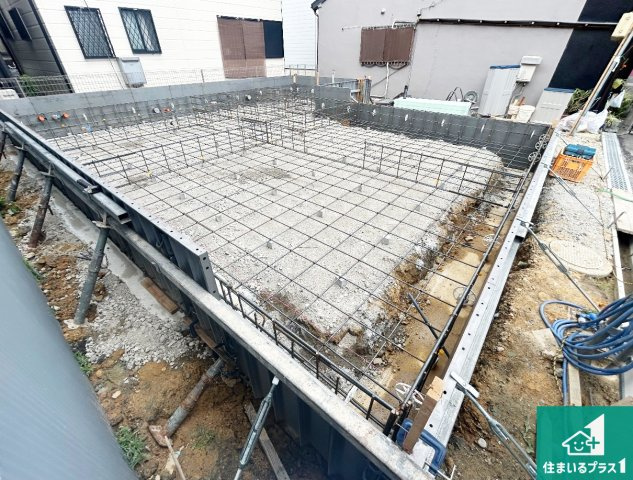 和泉市富秋町　第1期　新築一戸建ての外観|周辺は落ち着いた街並みの住宅地！子育てがしやすい住環境です！まだ未完成ですが、現地でしかわからない事もございます。是非一度ご覧ください。