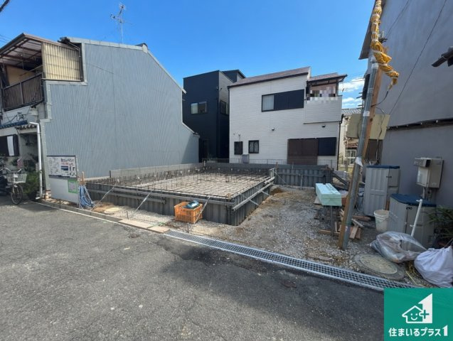 和泉市富秋町　第1期　新築一戸建ての外観|周辺は落ち着いた街並みの住宅地！子育てがしやすい住環境です！まだ未完成ですが、現地でしかわからない事もございます。是非一度ご覧ください。