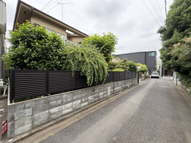 西東京市東町二丁目・土地の前面道路含む現地写真