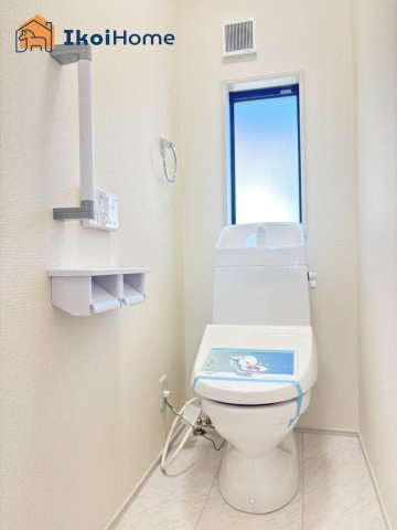 神戸市西区竜が岡1丁目　全8棟　2号棟　新築戸建のトイレ|【ホームページに現地動画掲載中】●年中無休：当日予約可●ウォシュレット、暖房便座標準装備。