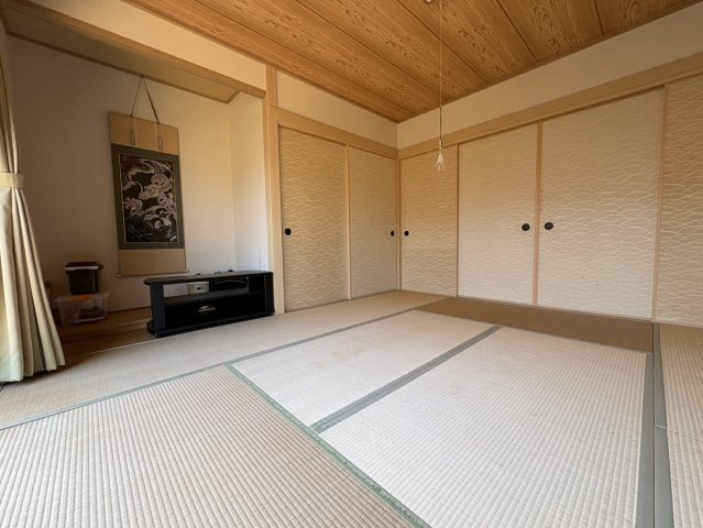 中古戸建・中古住宅　棚倉町棚倉日向前　棚倉小学校・棚倉中学校の和室|おもてなしの演出ができる床の間！掛け軸や生け花など季節を感じる演出が可能です！