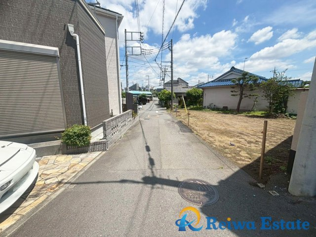 新築戸建　茅ヶ崎市香川3丁目の前面道路含む現地写真