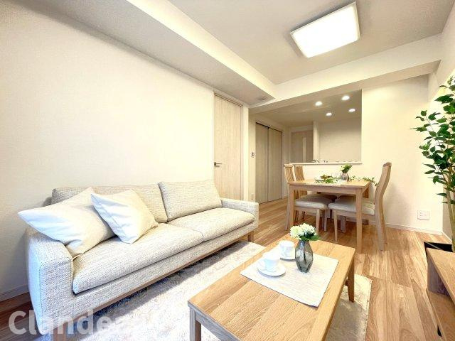 GSハイム第二金町の居間・リビング|ドキドキの新生活も、安心してスタート。ぴったりの住まいを見つけませんか？クランディアが一緒に住まい選びをサポートします‼　まずは、お気軽にお問合せください　＃クランディア