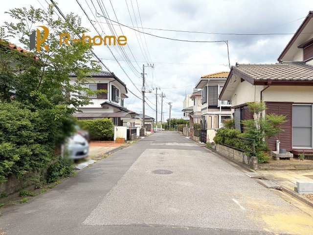 龍ケ崎市小通幸谷町1期　新築戸建て　1号棟の前面道路含む現地写真|『今から見たい！』大歓迎です♪
お気軽にＲ－ｈomeまでお問い合わせください。