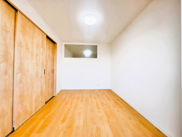  パレス草加松原の洋室|ドキドキの新生活も、安心してスタート。ぴったりの住まいを見つけませんか？クランディアが一緒に住まい選びをサポートします‼　まずは、お気軽にお問合せください　＃クランディア