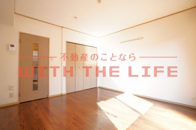 セジュール峯の浦【キャッシュバック対象】の居間・リビング|使いやすいリビングです