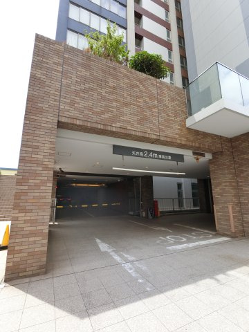 CHIBA CENTRAL TOWERの駐車場