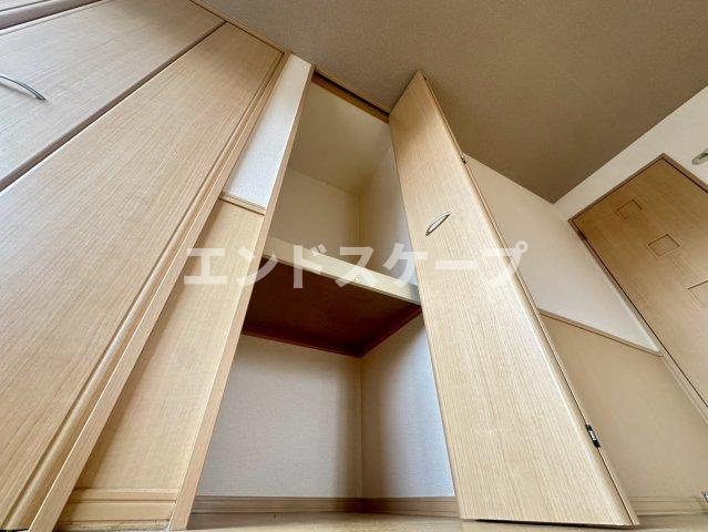 ロイヤルガーデン連取　Ｃの収納|高崎、前橋のお部屋探しはエンドスケープまで！お客様の理想お聞かせ下さい♪