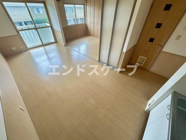 ロイヤルガーデン連取　Ｃの居間・リビング|高崎、前橋のお部屋探しはエンドスケープまで！お客様の理想お聞かせ下さい♪