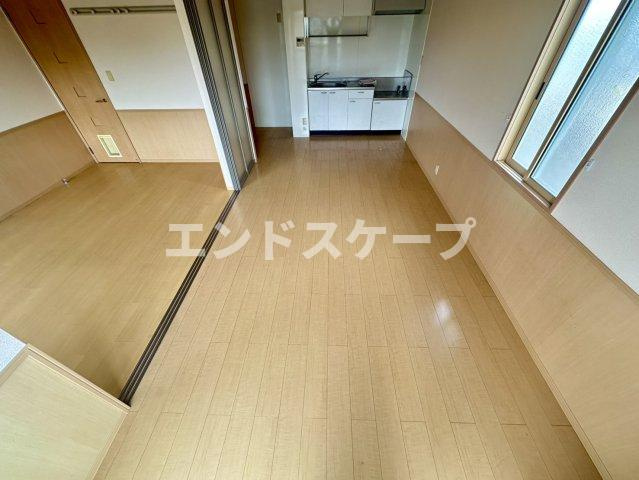 ロイヤルガーデン連取　Ｃの居間・リビング|高崎、前橋のお部屋探しはエンドスケープまで！お客様の理想お聞かせ下さい♪