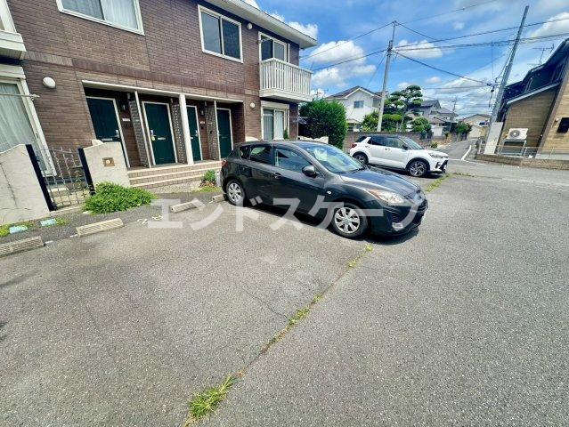 ロイヤルガーデン連取　Ｃの駐車場|高崎、前橋のお部屋探しはエンドスケープまで！お客様の理想お聞かせ下さい♪