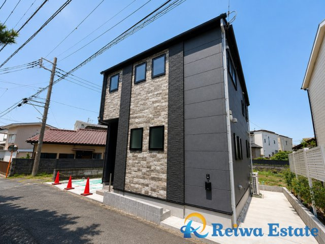 新築戸建　茅ヶ崎市出口町の外観|JR東海道線「辻堂」「茅ヶ崎」駅の2駅利用可能♪ご不明点・現地見学のご希望は、お気軽にお問い合わせください。