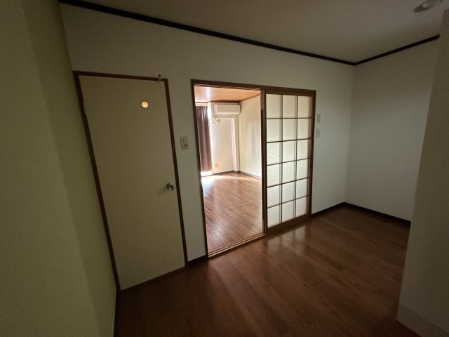 シャルマンパレスの居間・リビング