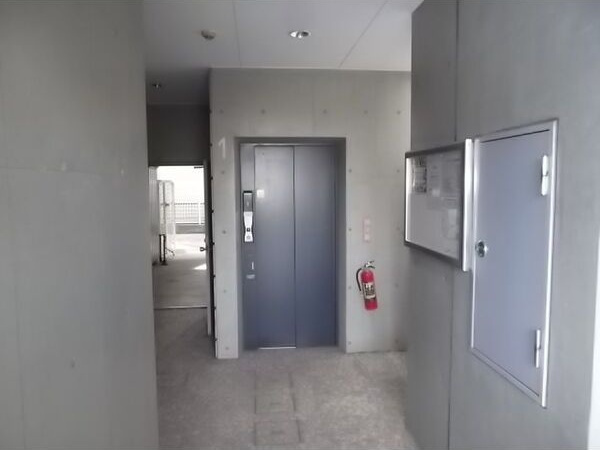 E-HOUSEのロビー