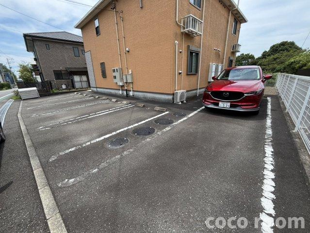 プリムローズ　２０１１の駐車場