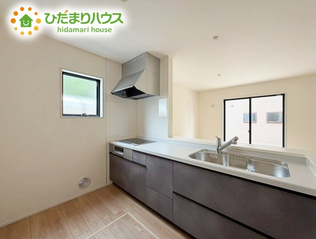 いわき市常磐下船尾１期　新築戸建　1号棟のキッチン|家族と会話しながら料理できるオープンカウンター♪