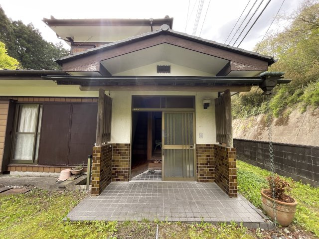 テナント日立市中古戸建の玄関