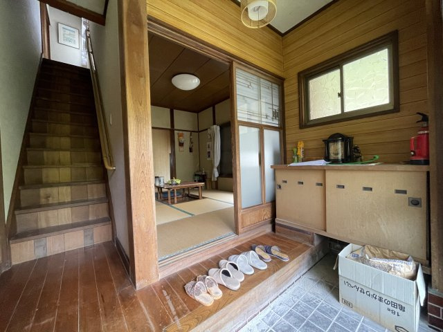 テナント日立市中古戸建の玄関
