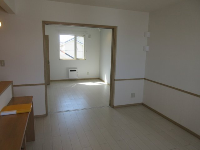 レジデンスアイ・壱号館の居間・リビング