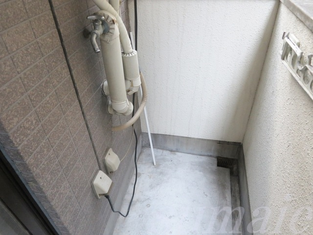 駒込Ｋ＆Ｍビルのバルコニー|室外洗濯機置場です！！