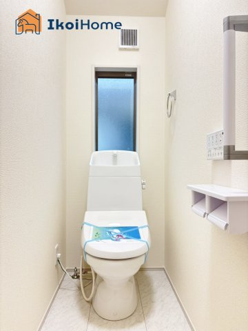 神戸市西区竜が岡1丁目　全8棟　3号棟　新築戸建のトイレ|【ホームページに現地動画掲載中】●年中無休：当日予約可●ウォシュレット、暖房便座標準装備。