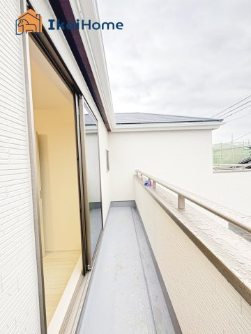 神戸市西区竜が岡1丁目　全8棟　3号棟　新築戸建のバルコニー|【ホームページに現地動画掲載中】●年中無休：当日予約可●南西向きバルコニー2箇所あります！