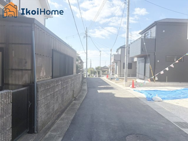 神戸市西区竜が岡1丁目　全8棟　3号棟　新築戸建の前面道路含む現地写真|【ホームページに現地動画掲載中】●年中無休：当日予約可●小・中学校徒歩15分圏内で通学に便利な立地！