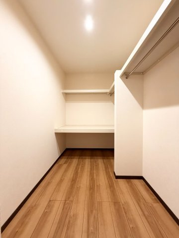 北足立郡伊奈町内宿台5丁目　中古戸建の収納|WICです