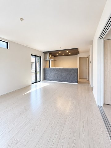 久留米市高良内町の新築一戸建の居間・リビング