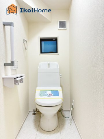 神戸市西区竜が岡1丁目　全8棟　4号棟　新築戸建のトイレ|◆同社施工例◆1階・2階にウォシュレット、暖房便座、脱臭機能を標準装備のトイレを完備！