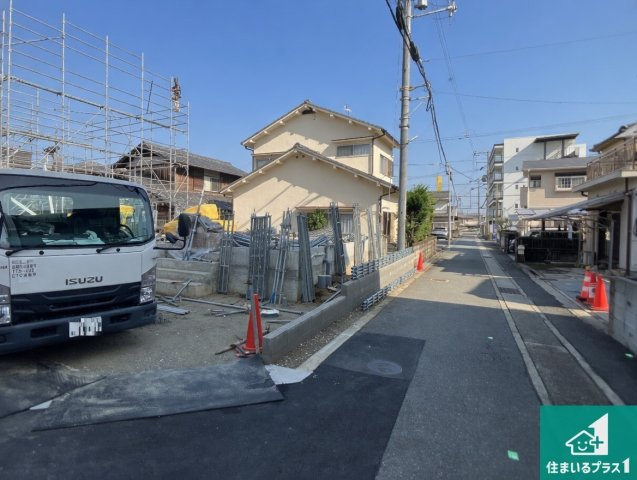 加古郡稲美町六分一　第9期　新築一戸建ての前面道路含む現地写真|周辺は落ち着いた街並みの住宅地！子育てがしやすい住環境です！まだ未完成ですが、現地でしかわからない事もございます。是非一度ご覧ください。