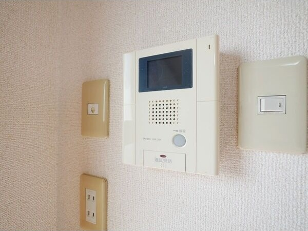 エクセルシオール金山のセキュリティ|モニター付きインターホンです