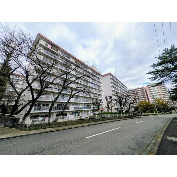 狭山ハウス2号棟の外観