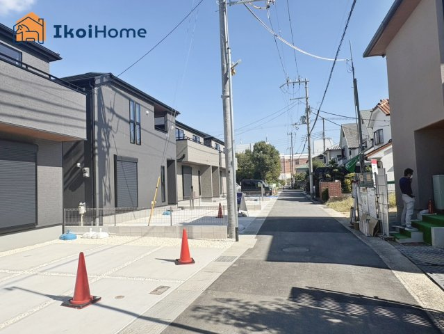 神戸市西区竜が岡1丁目　全8棟　5号棟　新築戸建の前面道路含む現地写真|【ホームページに現地動画掲載中】●年中無休：当日予約可●小・中学校徒歩15分圏内で通学に便利な立地！