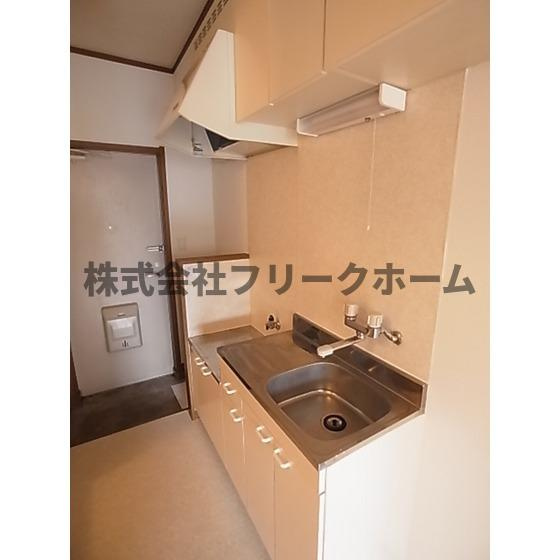 武蔵野市吉祥寺本町４丁目のアパートのキッチン