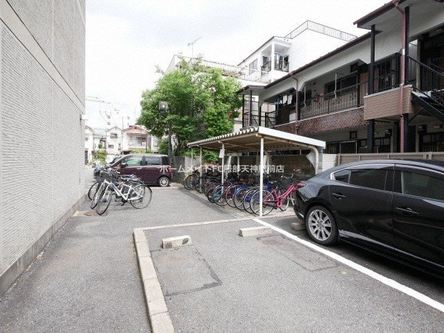 デイグラン上新庄の駐車場