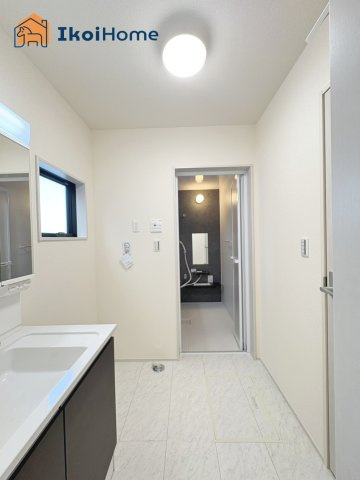神戸市西区竜が岡1丁目　全8棟　7号棟　新築戸建の洗面所|◆同社施工例◆畳２枚分の一般的な洗面室です。追加で収納棚等を付けると大変便利です。