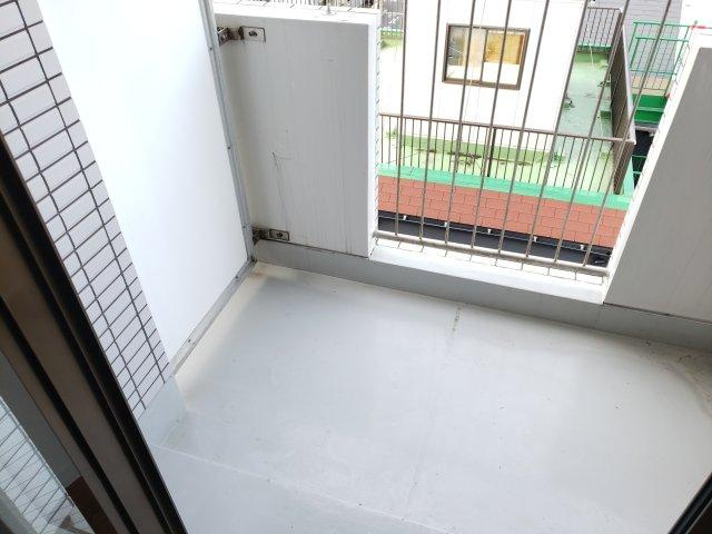 ホワイトコートⅡのバルコニー