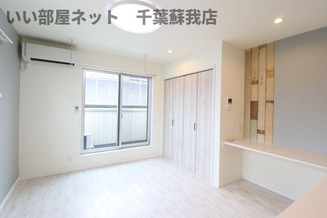 Casa Short Bangの居間・リビング|こちらの居間で趣味の時間をお楽しみください