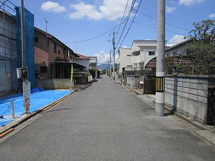 安佐南区安東４丁目 の前面道路含む現地写真
