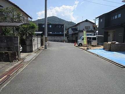 安佐南区安東４丁目 の前面道路含む現地写真