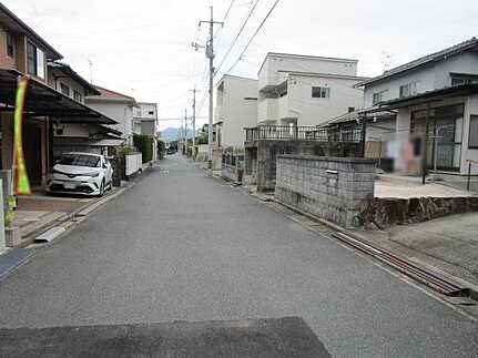 安佐南区安東４丁目 の前面道路含む現地写真