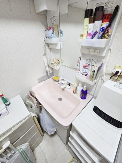 【洗面所】 | 山科区西野山中鳥井町　中古店舗付き住宅