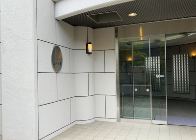 【防犯設備】 | サンヴェール玉川学園 | 当然のことではありますが、オートロックやセンサーライト、ホームセキュリティーなどの防犯設備があれば、小さいお子様がいるご家庭も安心ですよね！まず物件購入の際は、防犯設備もチェックするようにしましょう。