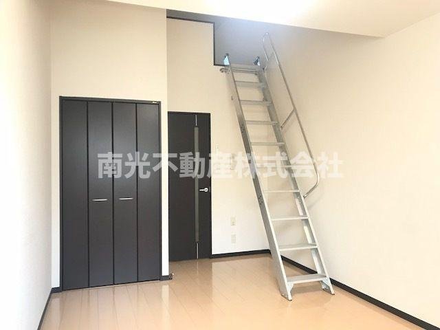 リバーサイド金岡 七番館の洋室