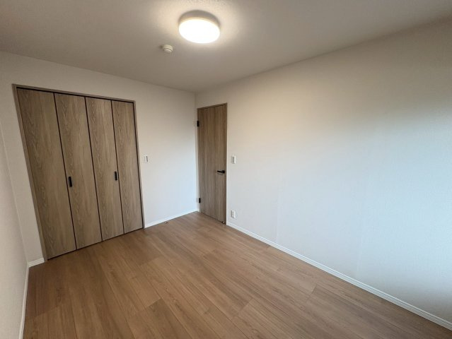 グレーシィ須磨アルテピアⅢ番街1期棟の洋室|使い勝手のいい洋室です
