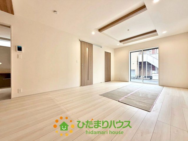 久喜市久喜北１丁目３期　新築一戸建て　02の居間・リビング