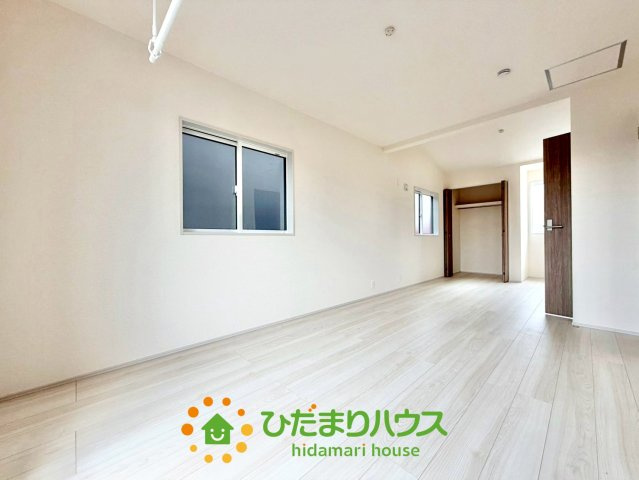 久喜市久喜北１丁目３期　新築一戸建て　02の洋室
