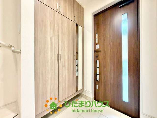 久喜市久喜北１丁目３期　新築一戸建て　02の玄関